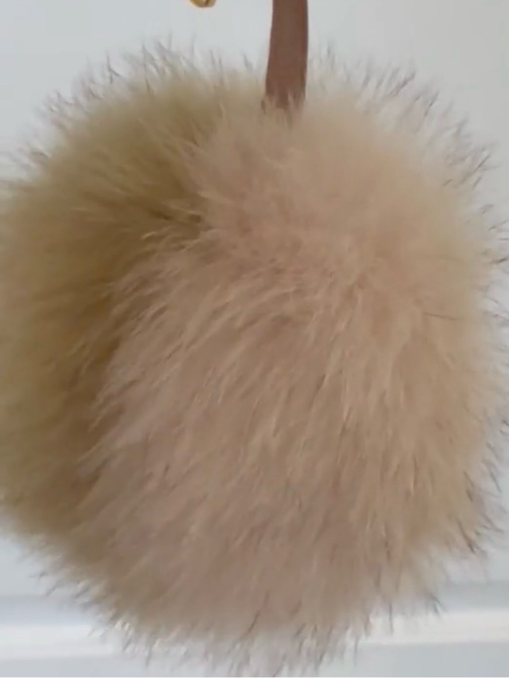 Fendi Pink/Tan 100% Fox Fur Pom-Pom Bag Charm/Key Ring. Gold Hardware. Full Set. - Picture 7 of 7